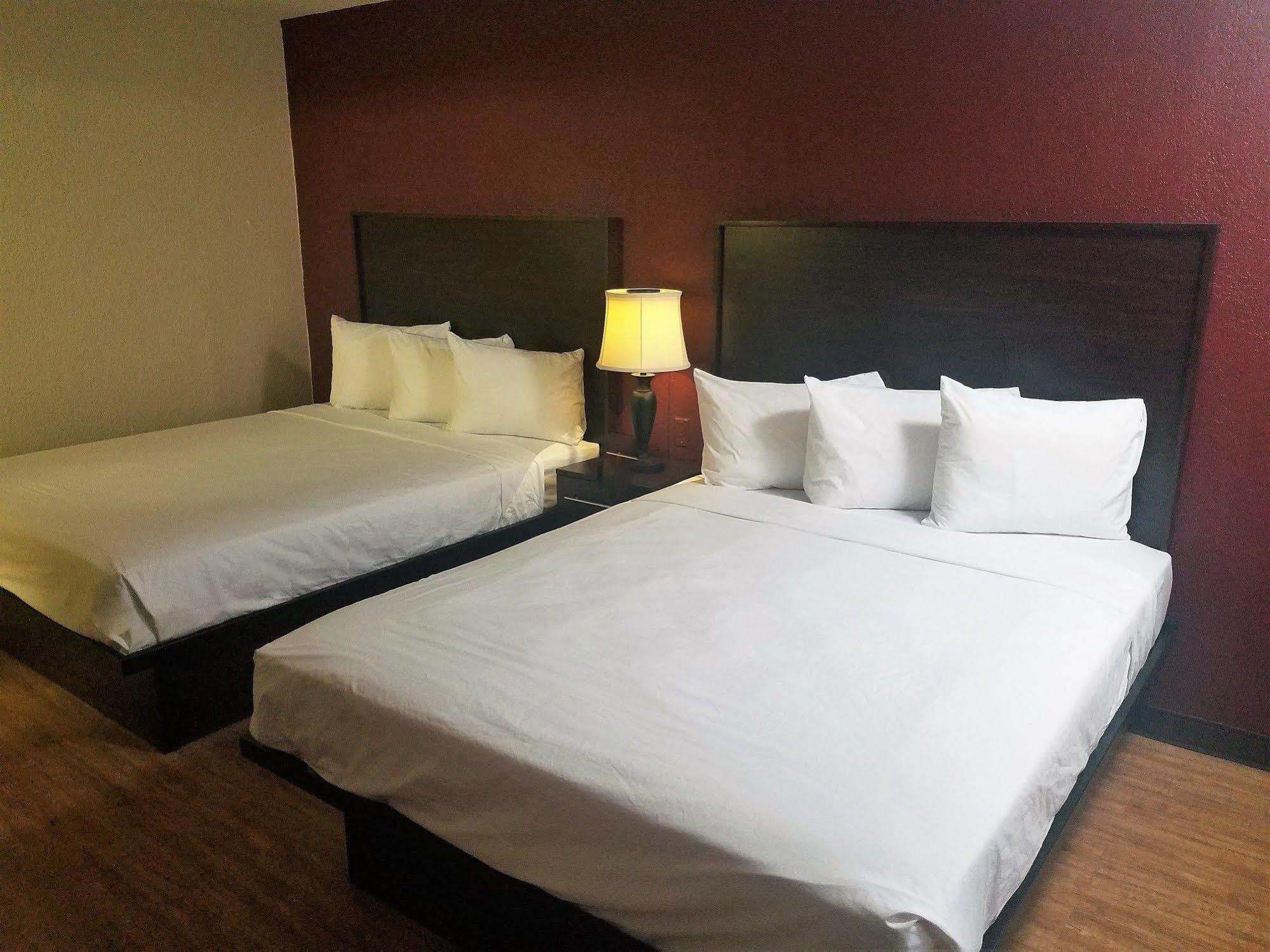 Motel 6 San Antonio Tx I 35 North Corridor מראה חיצוני תמונה